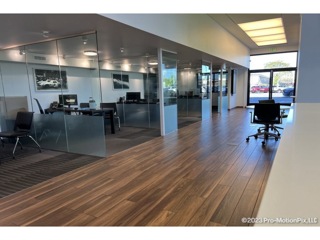 Used 2024 Kia Carnival LX image 33