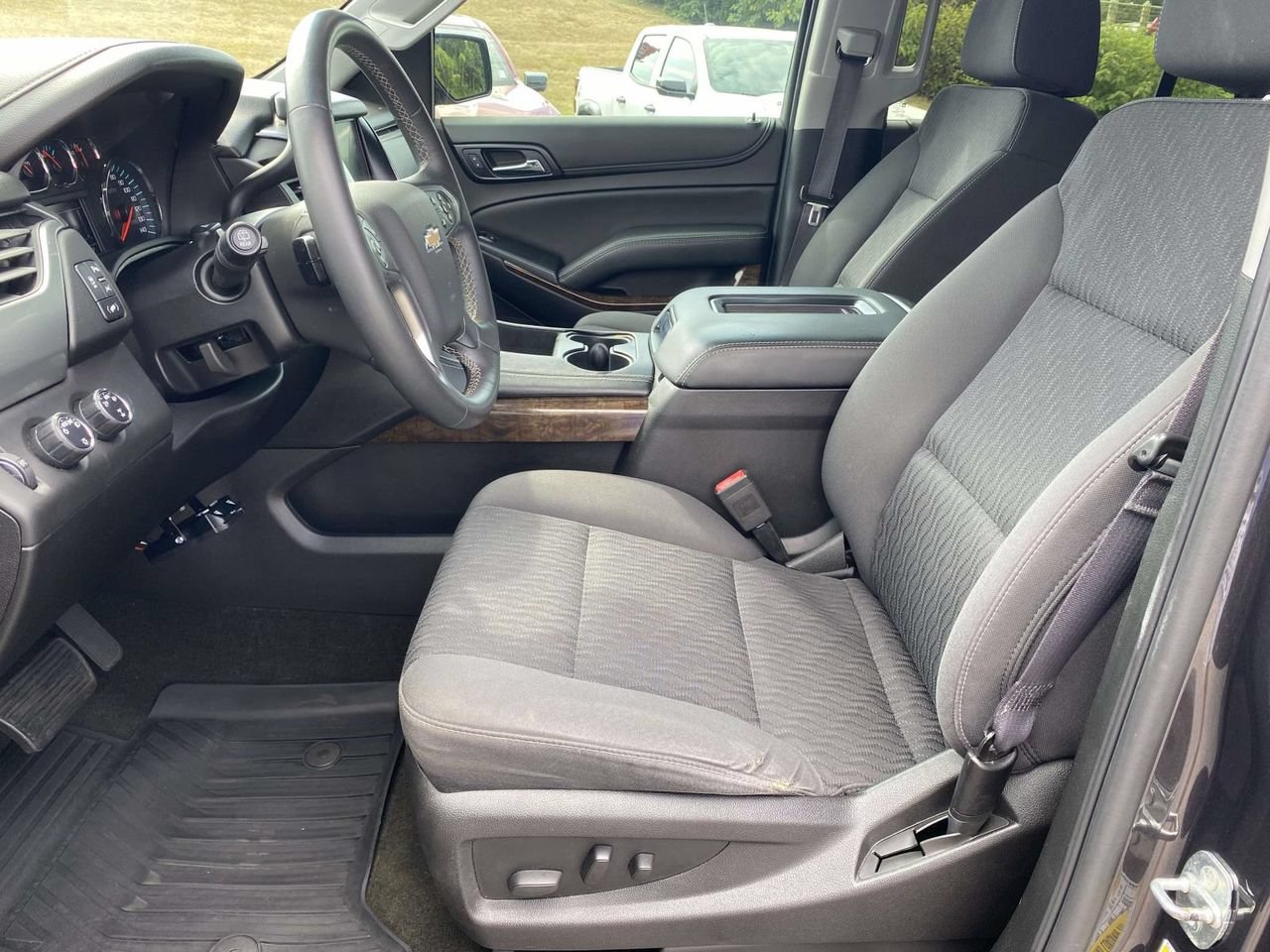Used 2016 Chevrolet Tahoe LS w/ Enhanced Driver Alert Package AWD/4WD image 14