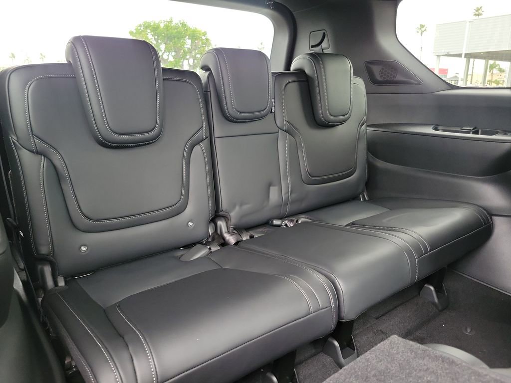New 2026 Nissan Armada PRO-4X w/ Captain's Chari Seat Package AWD/4WD image 17