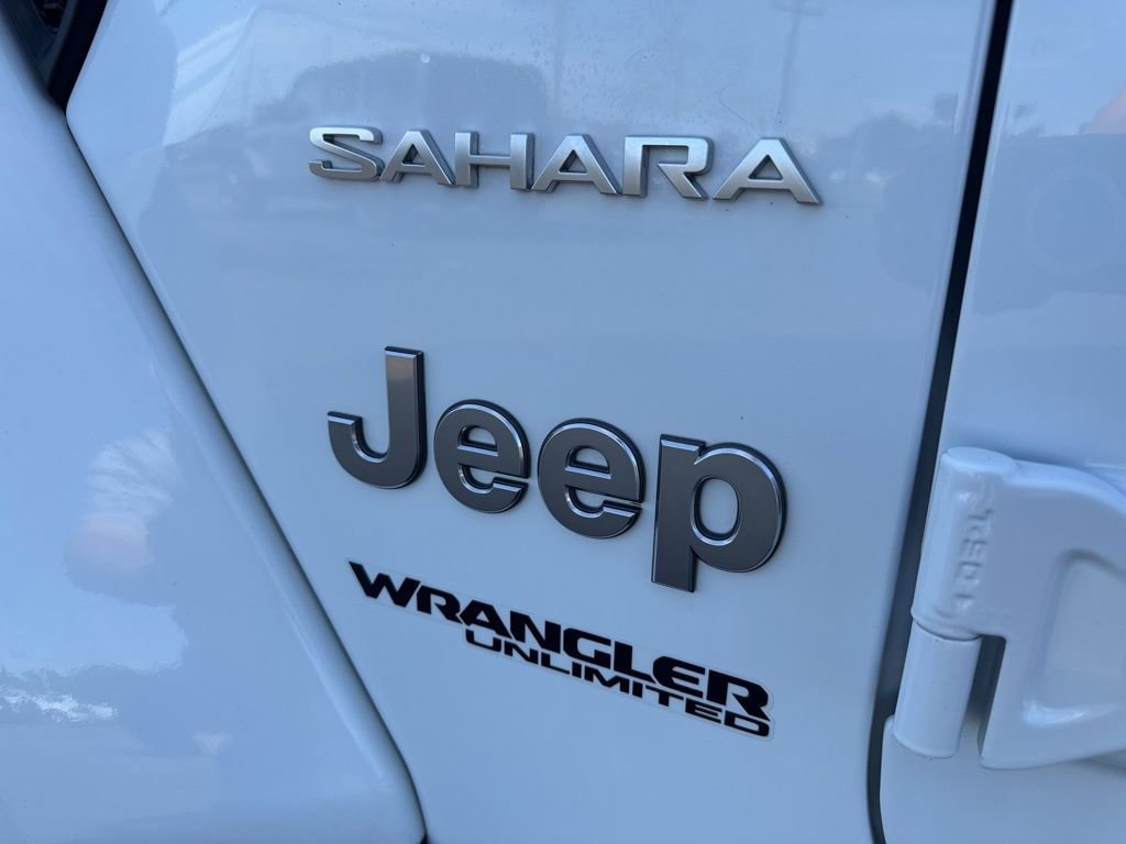 Used 2020 Jeep Wrangler Unlimited Sahara AWD/4WD image 16