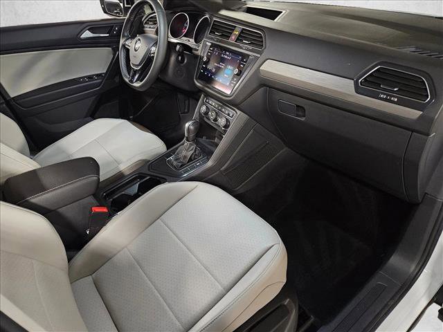 Used 2021 Volkswagen Tiguan SE w/ Panoramic Sunroof Package FWD image 20
