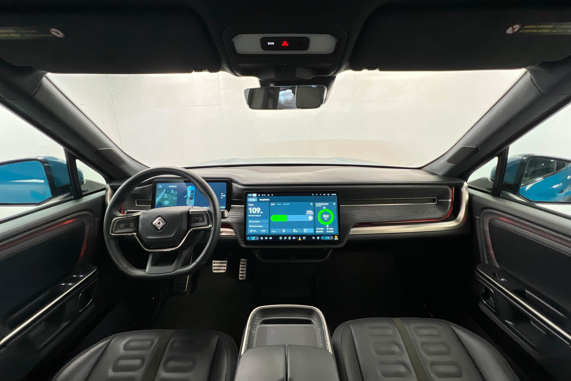 Used 2023 Rivian R1T Adventure Dual AWD/4WD image 9