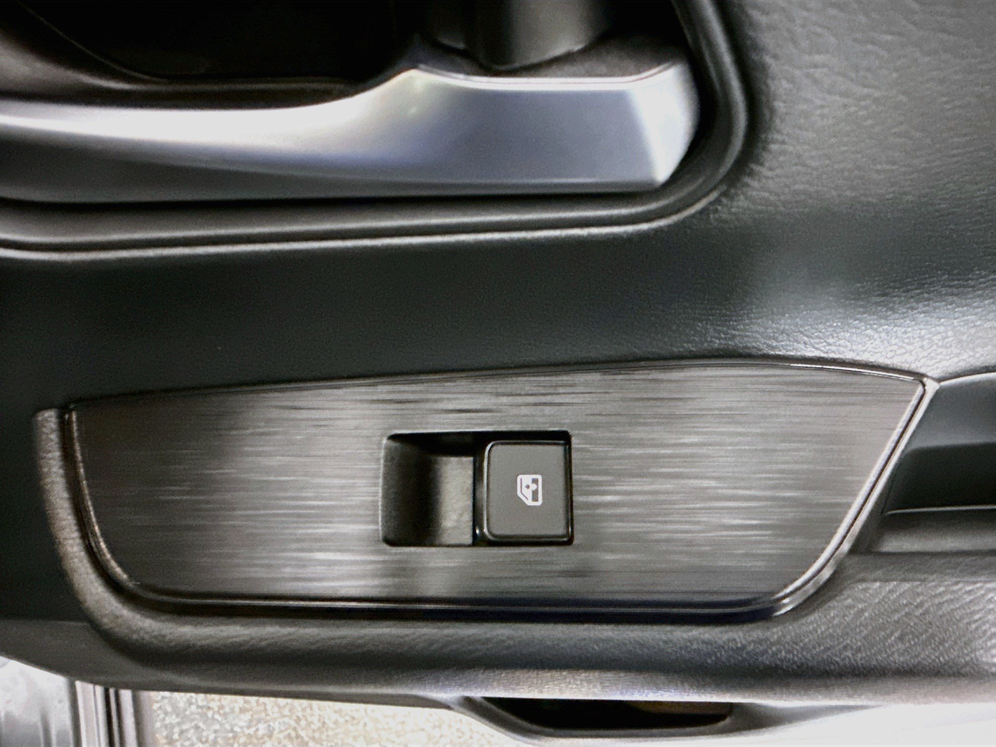 Used 2026 Nissan Kicks SV FWD image 31