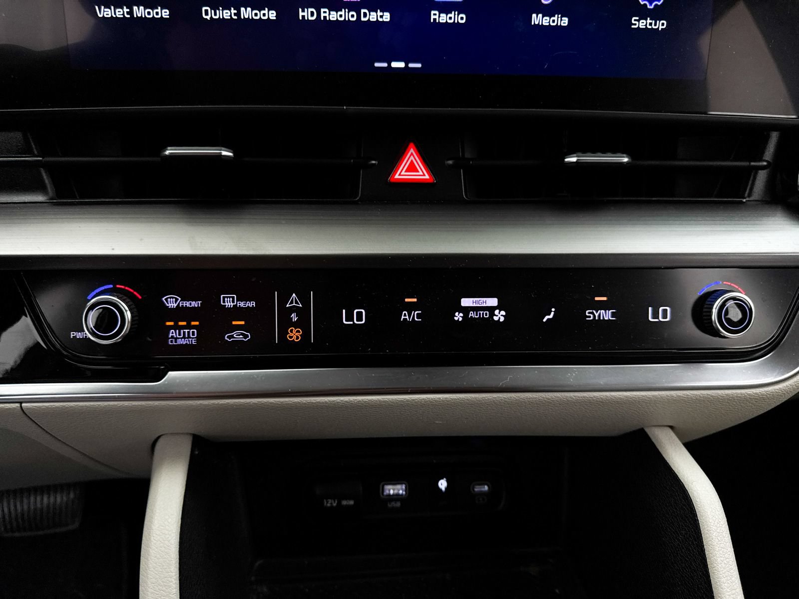 Certified 2023 Kia Sportage EX FWD image 25