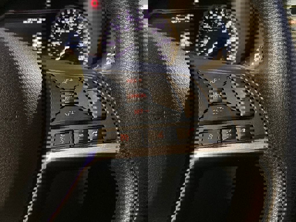 Used 2025 Nissan Versa SV image 15