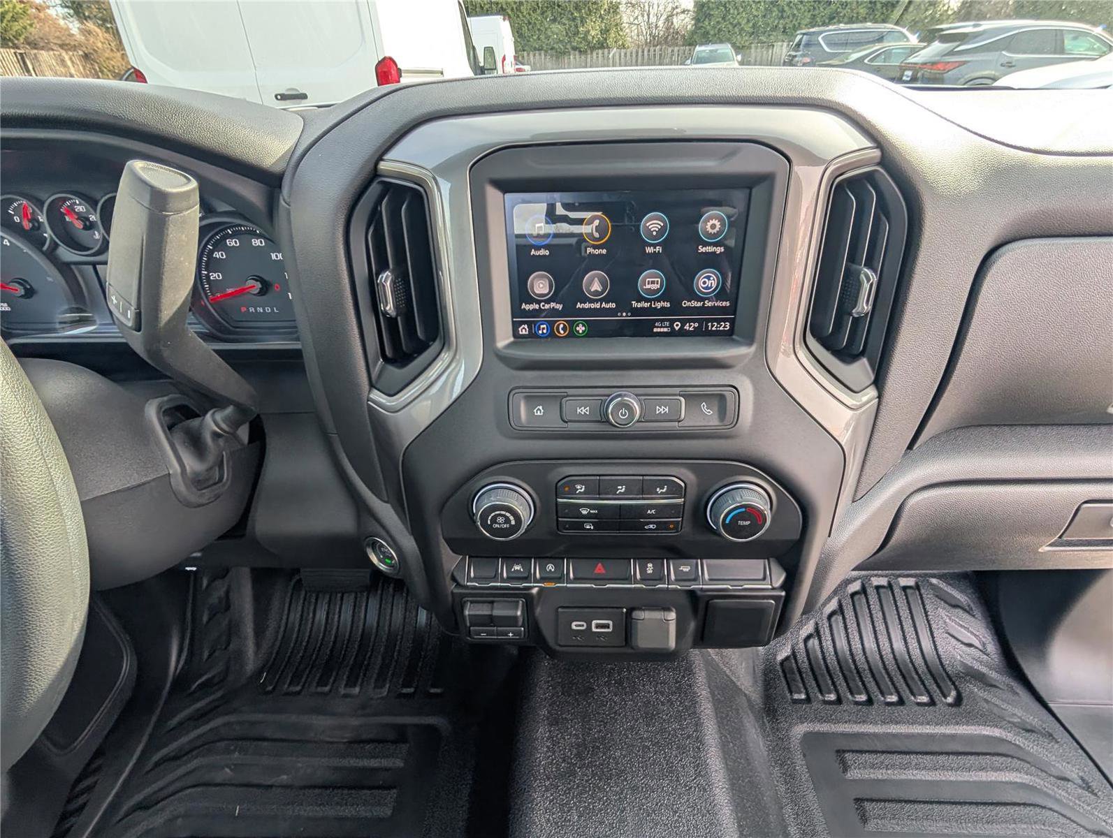Used 2025 Chevrolet Silverado 1500 W/T w/ Trailering Package image 15