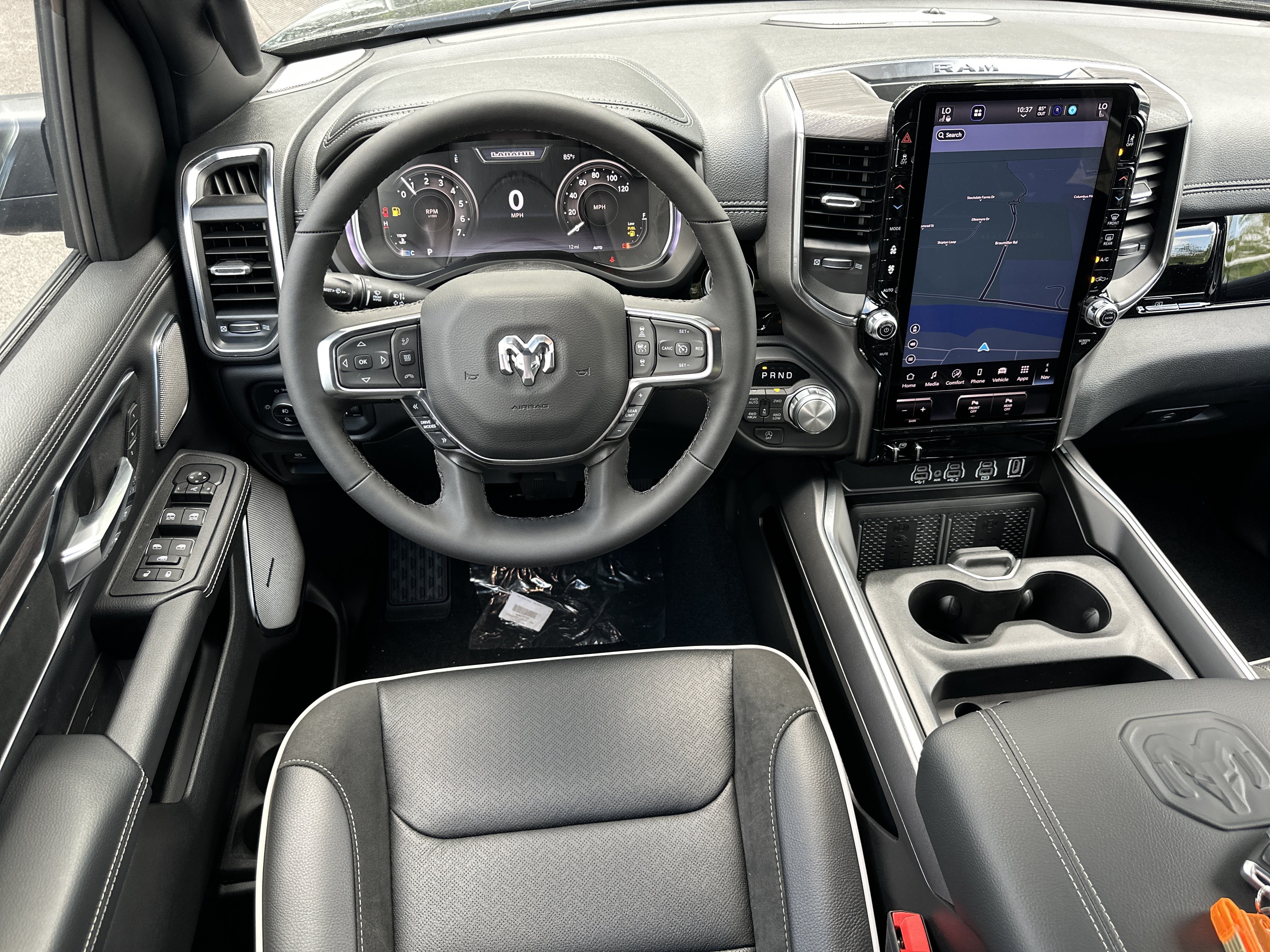 New 2026 RAM 1500 Laramie w/ Night Edition AWD/4WD image 32