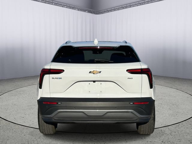 Used 2024 Chevrolet Blazer EV LT AWD/4WD image 8