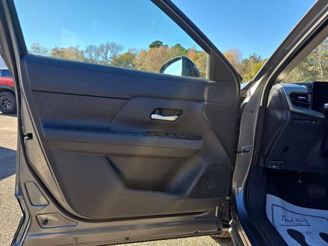 New 2026 Nissan Kicks SV w/ Charging Package image 32