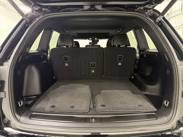 Used 2024 Jeep Grand Cherokee Altitude image 15