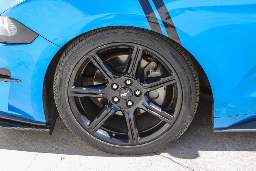 Used 2020 Ford Mustang Coupe w/ Equipment Group 101A RWD image 9