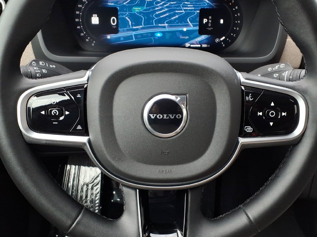 Certified 2026 Volvo XC90 B6 Plus AWD/4WD image 14