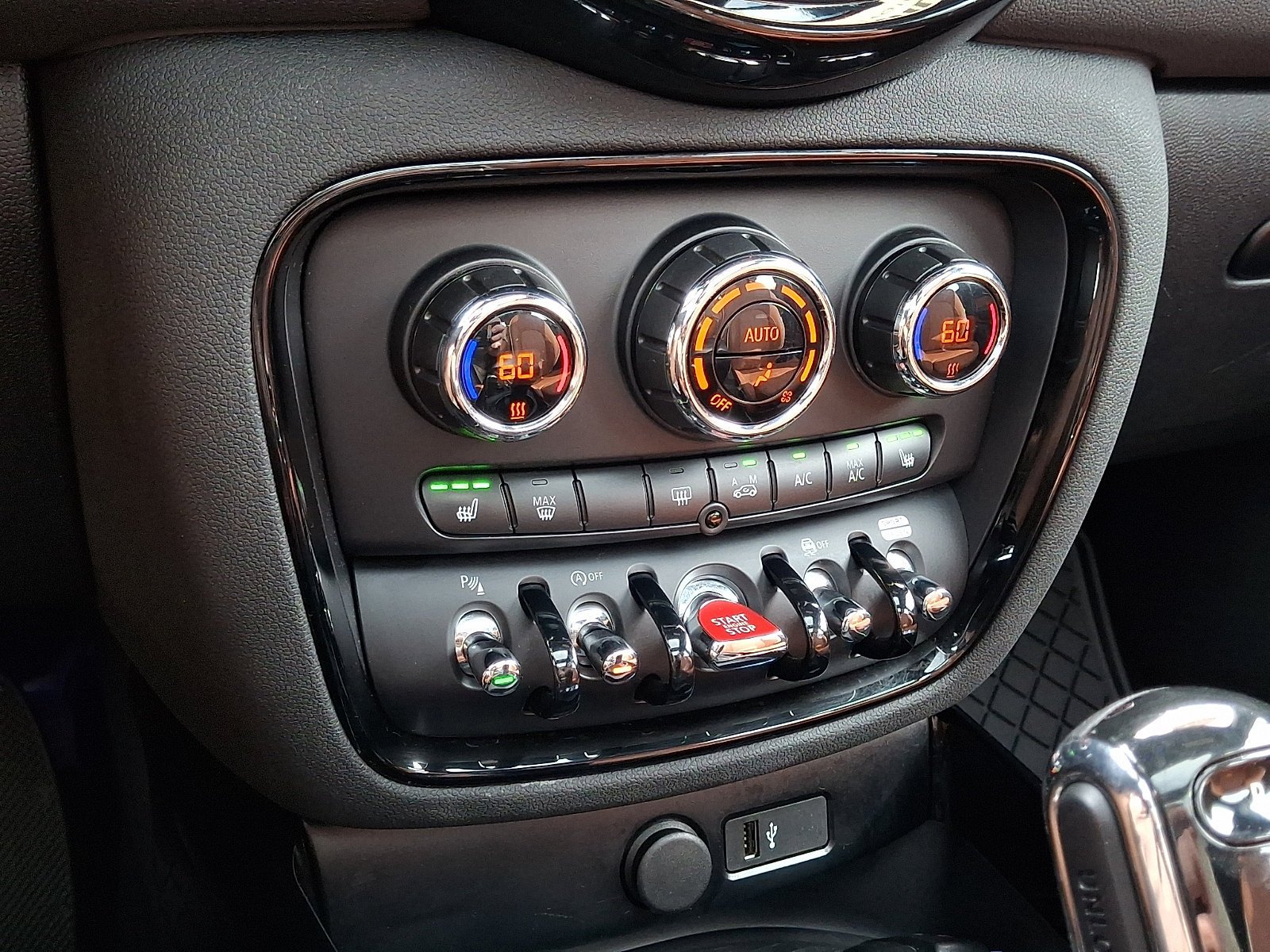 Used 2022 MINI Cooper Clubman S AWD/4WD image 19