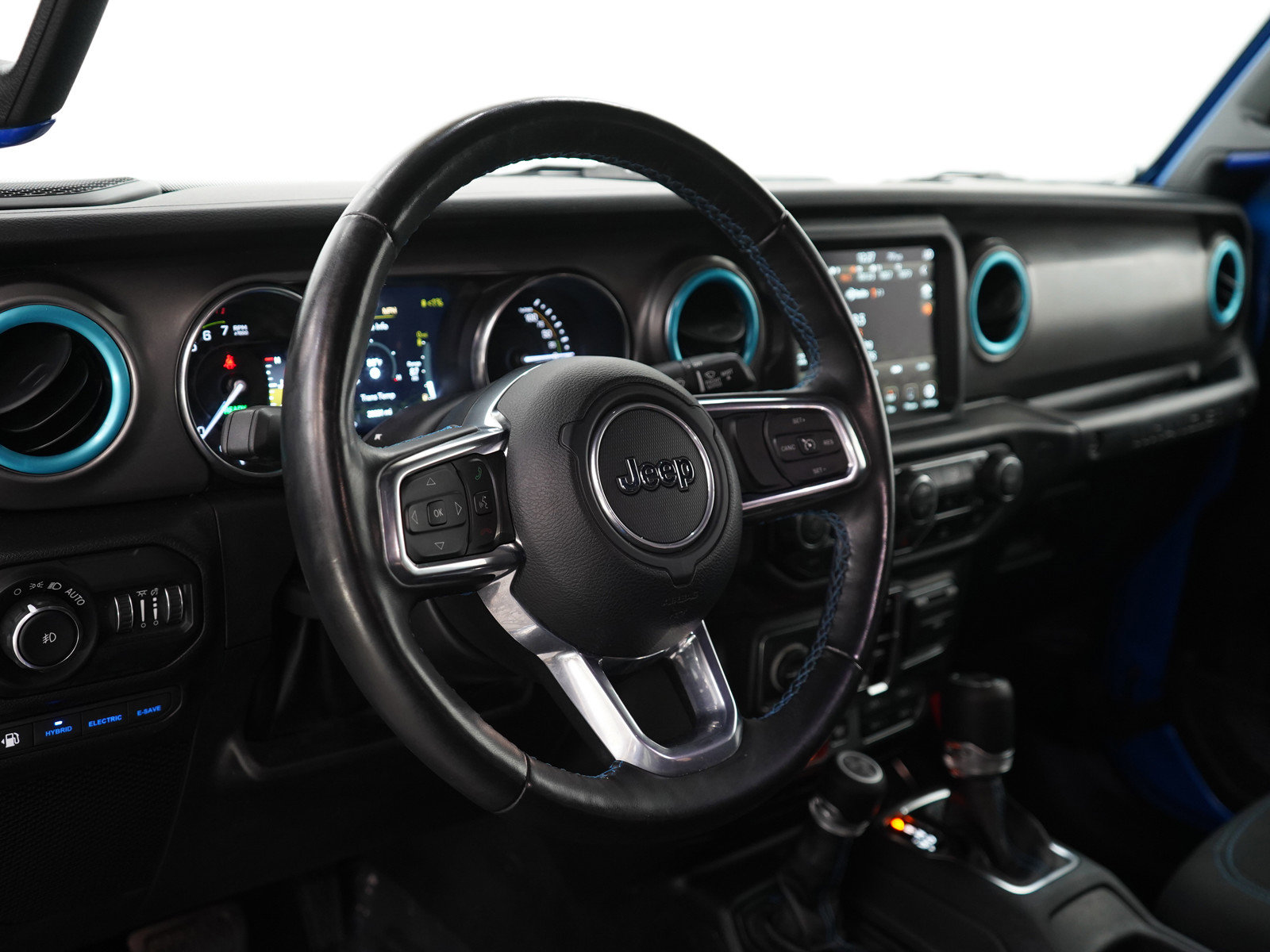 Used 2022 Jeep Wrangler Unlimited Rubicon 4xe w/ Cold Weather Group image 20