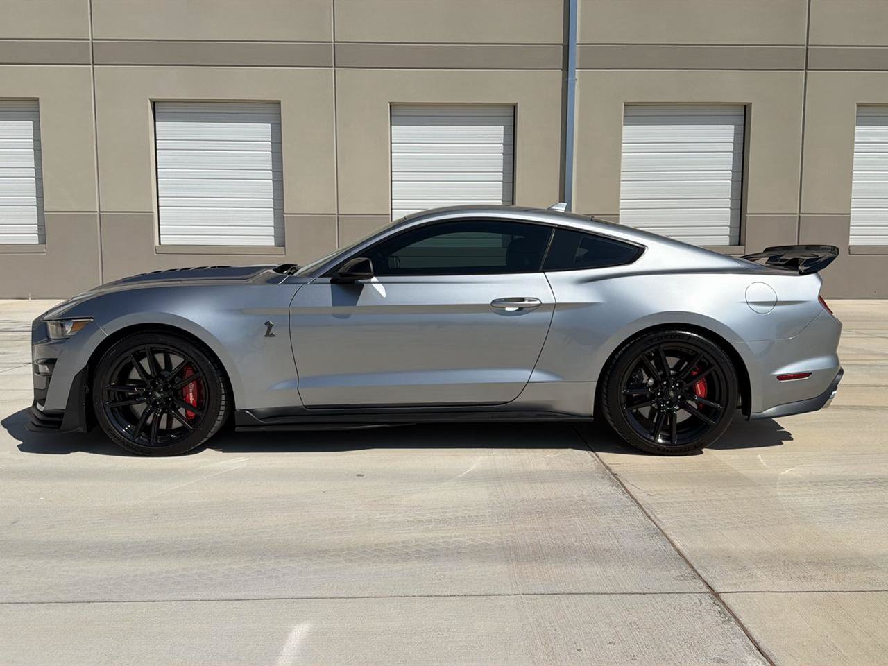 Used 2021 Ford Mustang Shelby GT500 w/ Technology Package RWD image 8