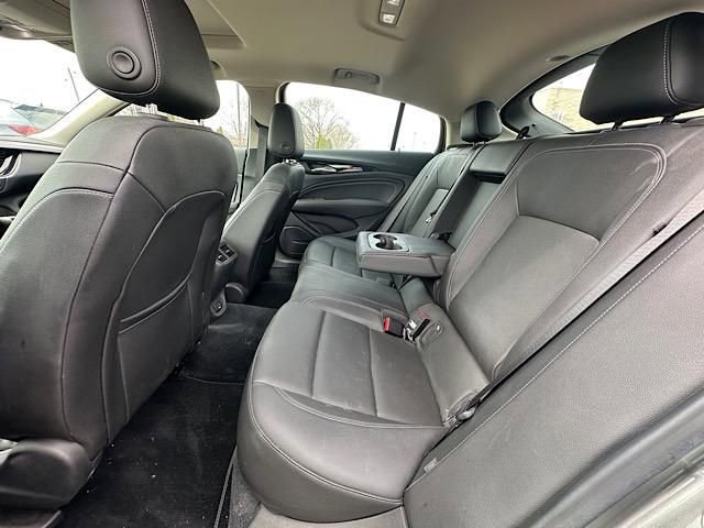 Used 2018 Buick Regal Essence w/ Driver Confidence Package #1 image 13