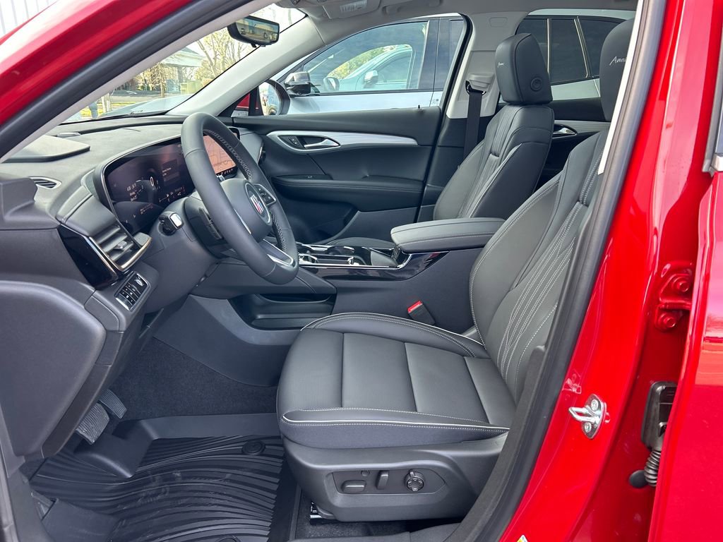 Certified 2025 Buick Envision Avenir image 13
