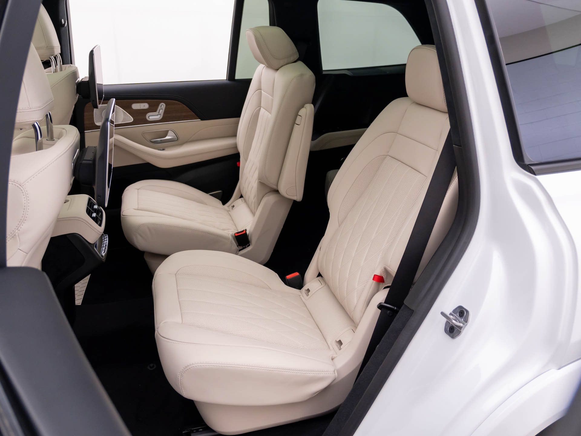 New 2026 Mercedes-Benz GLS 63 AMG 4MATIC image 18