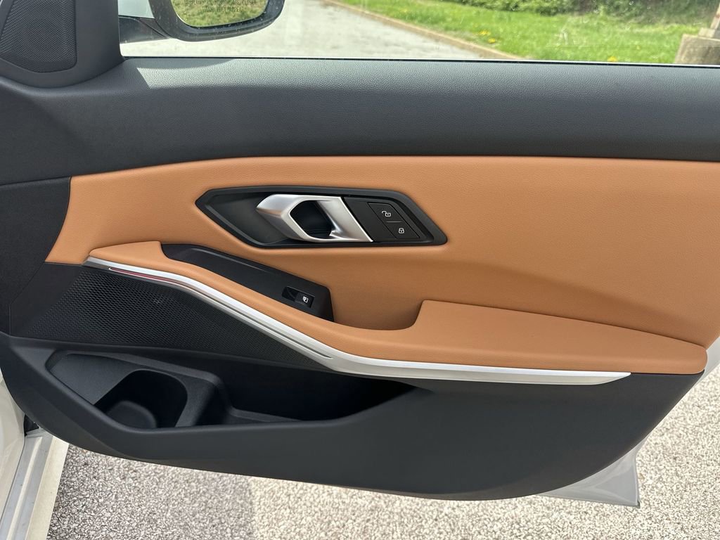 Used 2025 BMW 330i xDrive 330i xDrive w/ Premium Package image 31