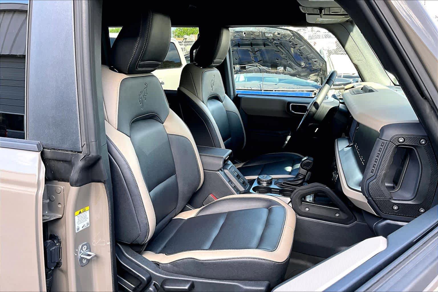 Used 2025 Ford Bronco Big Bend w/ Black Diamond Package image 15