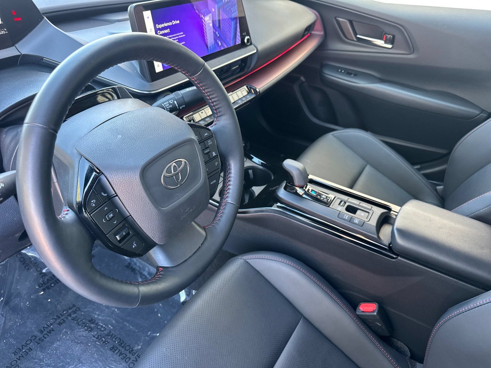 Used 2025 Toyota Prius Plug-In Hybrid FWD image 10