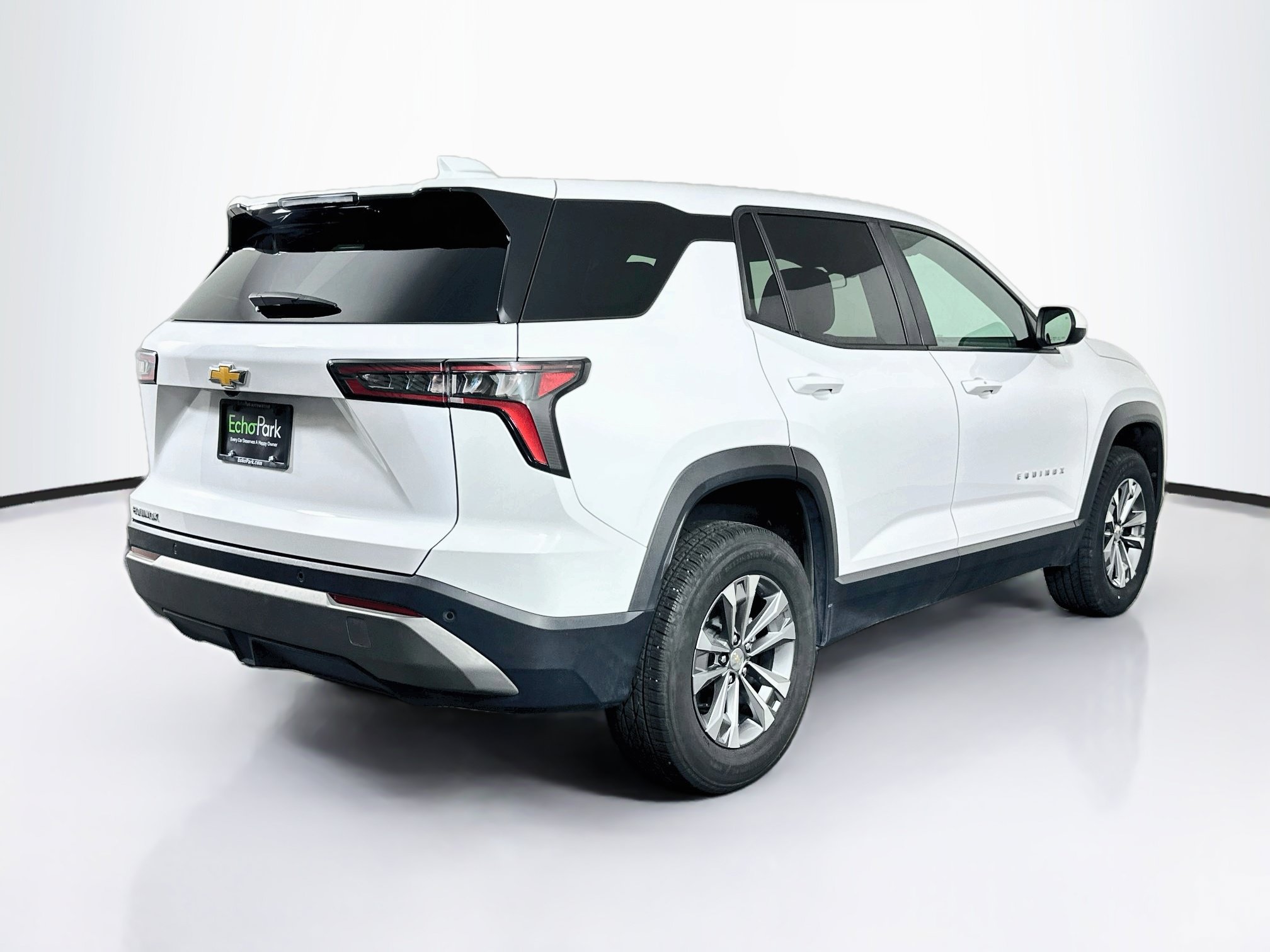 Used 2025 Chevrolet Equinox LT FWD image 9