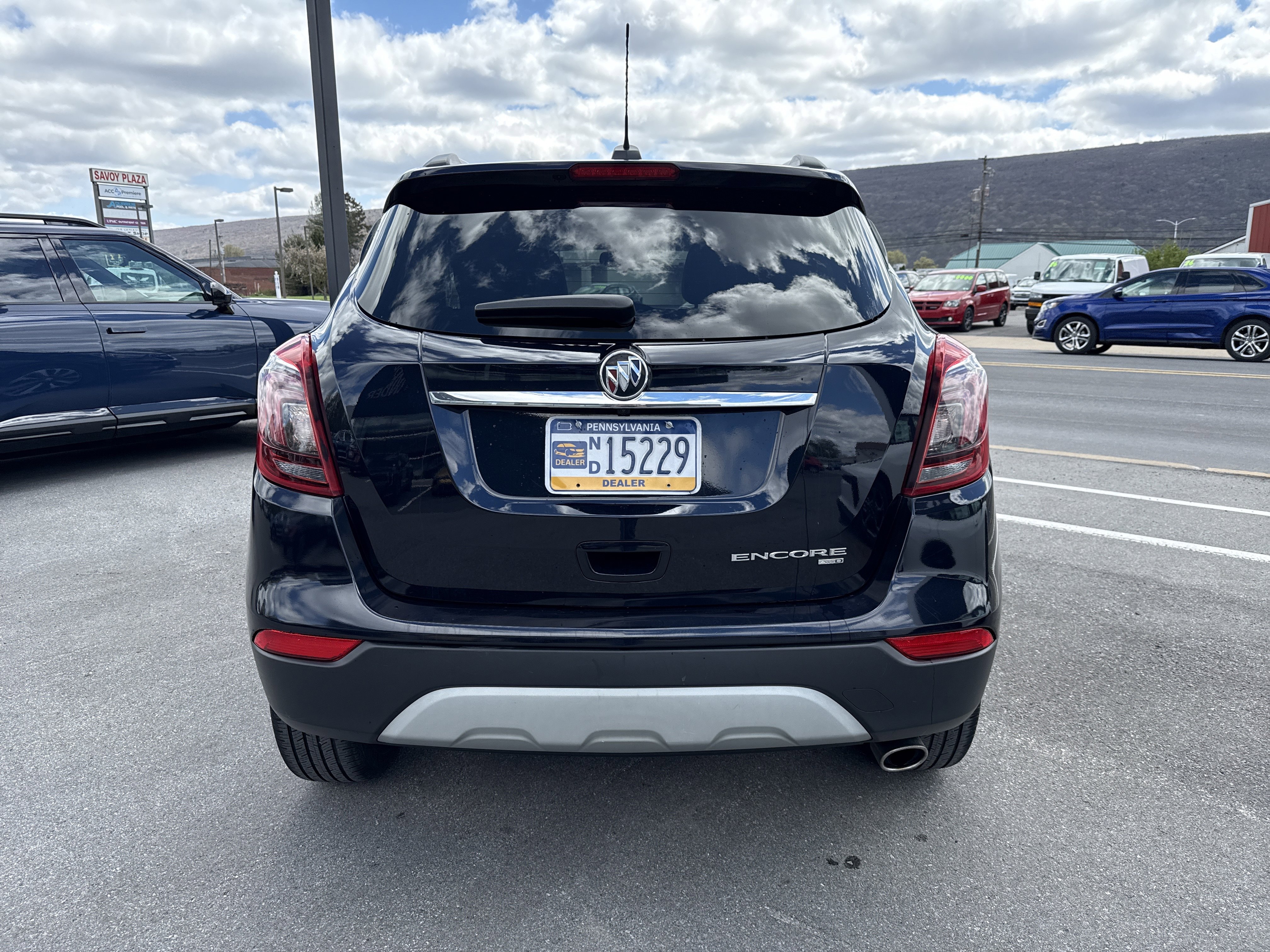 Used 2022 Buick Encore Preferred w/ Safety Package image 4