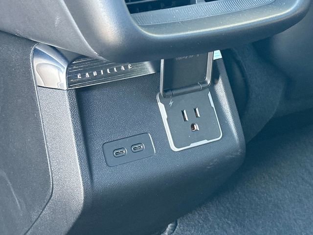 Used 2025 Cadillac Lyriq Luxury image 18