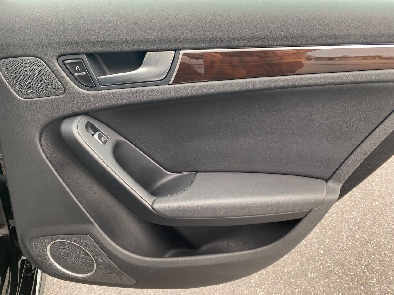 Used 2016 Audi A4 2.0T Premium Plus w/ Technology Package image 28