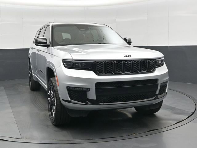 Used 2023 Jeep Grand Cherokee L Summit AWD/4WD image 10