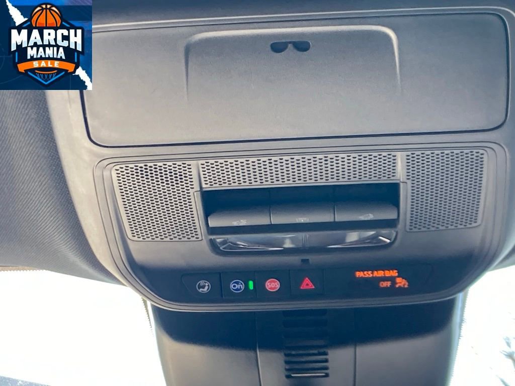 New 2026 Chevrolet Traverse LT image 17