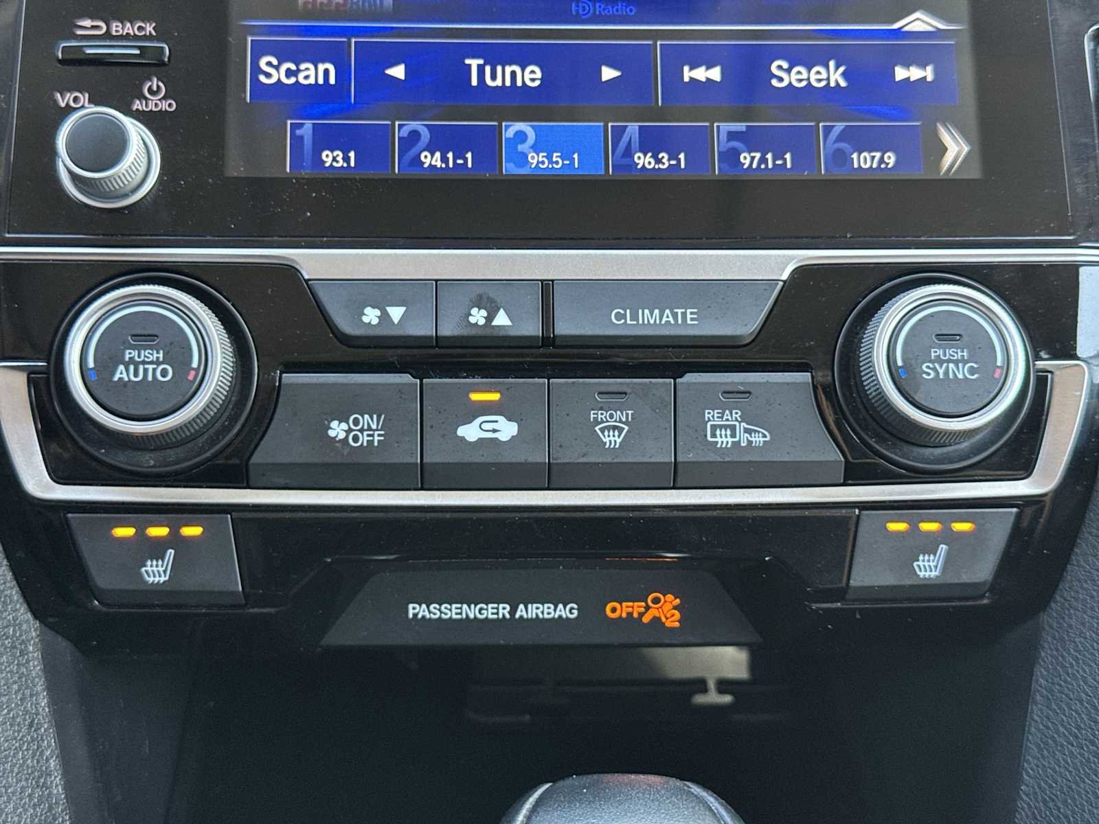 Used 2020 Honda Civic Touring image 27