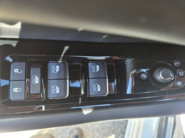 Used 2023 Jeep Grand Cherokee L Overland AWD/4WD image 20