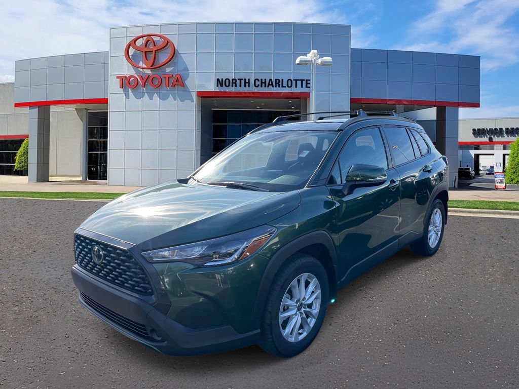 Used 2023 Toyota Corolla Cross LE w/ Moonroof Package image 6