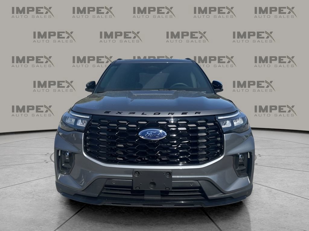Used 2025 Ford Explorer ST-Line w/ Premium Package image 8