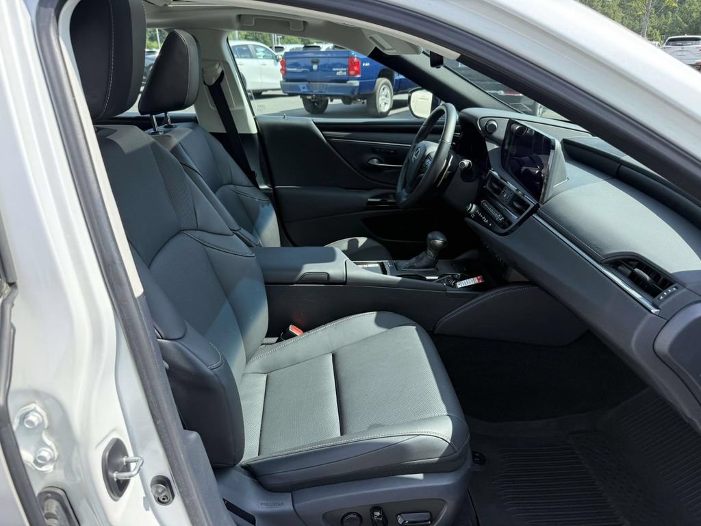 Used 2024 Lexus ES 250 w/ Premium Package AWD/4WD image 14
