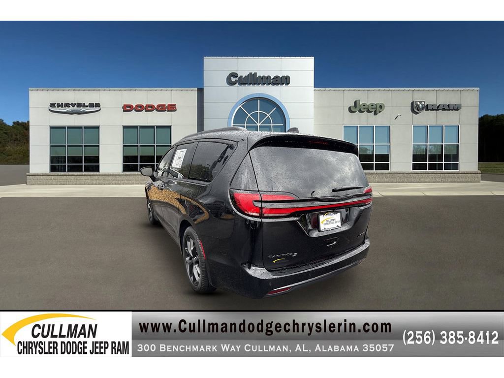 New 2026 Chrysler Pacifica Limited w/ S Appearance Package image 5