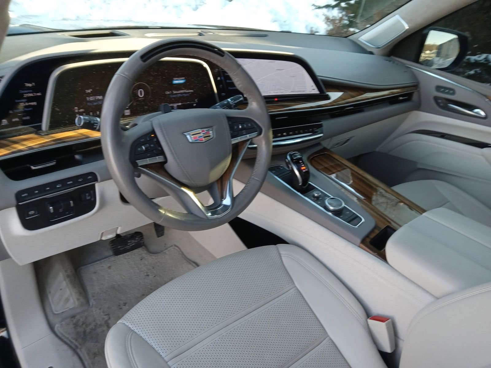 Used 2024 Cadillac Escalade Sport Platinum w/ LPO, ONYX Package image 13