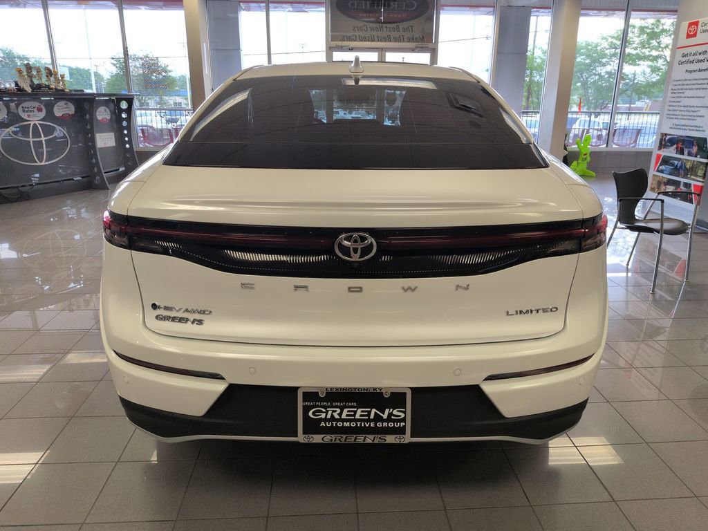 Used 2026 Toyota Crown w/ Advanced Technology Package AWD/4WD image 4