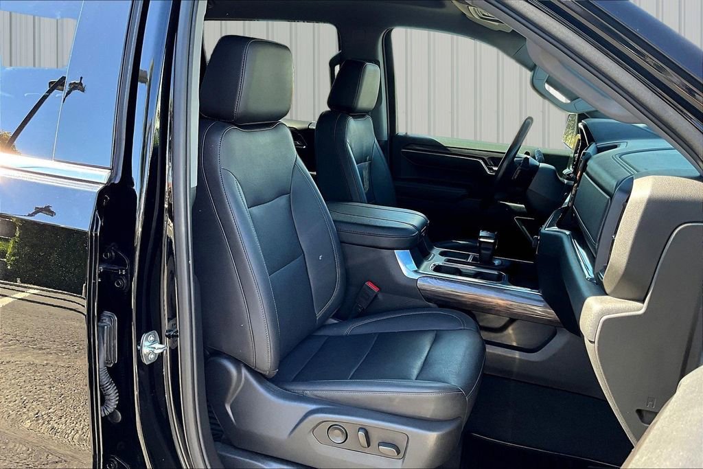 Used 2023 Chevrolet Silverado 1500 LTZ w/ LTZ Convenience Package II image 17