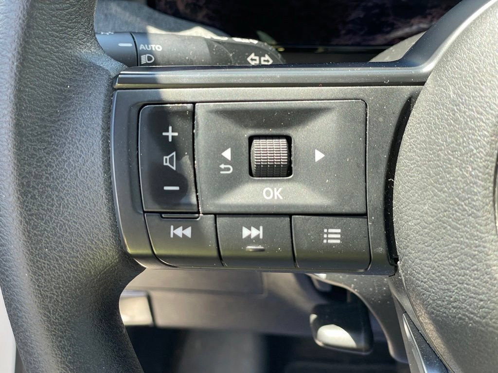 Certified 2025 Nissan Kicks SV w/ Illumination Package AWD/4WD image 13