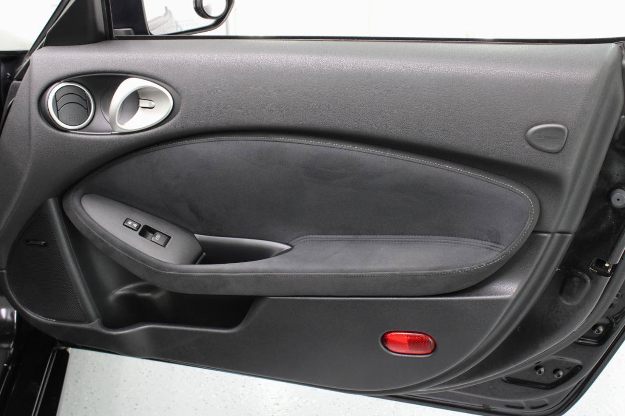 Used 2010 Nissan 370Z Touring w/ Sport Pkg RWD image 49