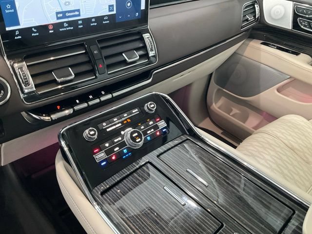 Used 2023 Lincoln Navigator L Black Label AWD/4WD image 13