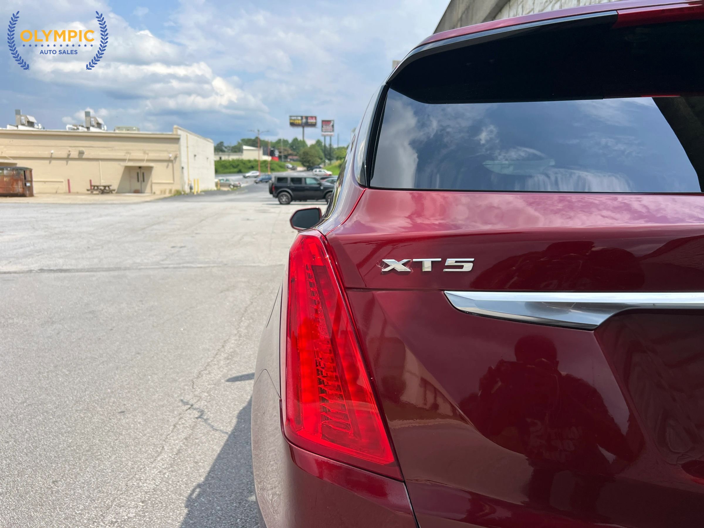 Used 2017 Cadillac XT5 Luxury w/ Driver Awareness Package FWD image 15