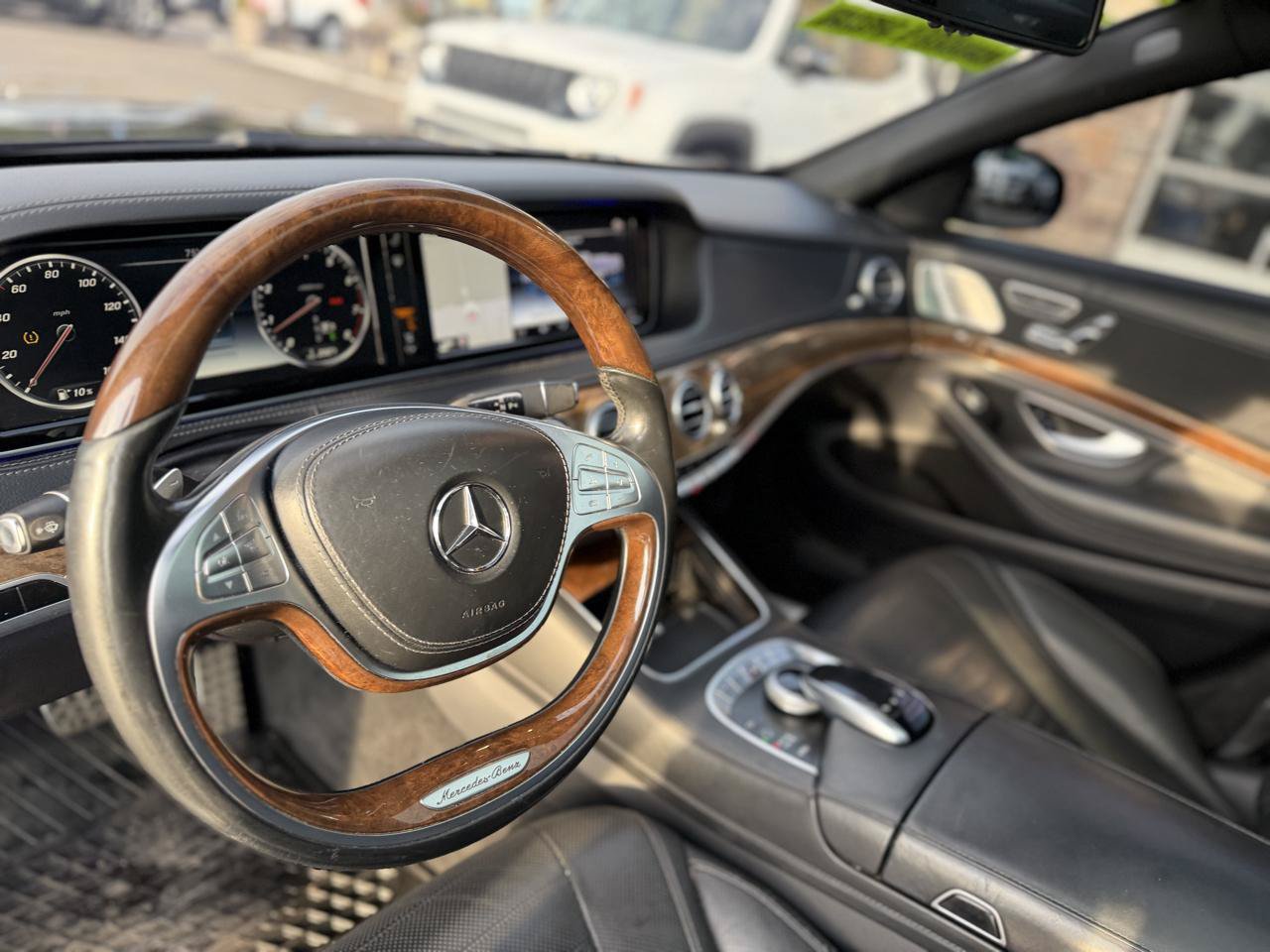 Used 2016 Mercedes-Benz S 550 4MATIC Sedan image 14