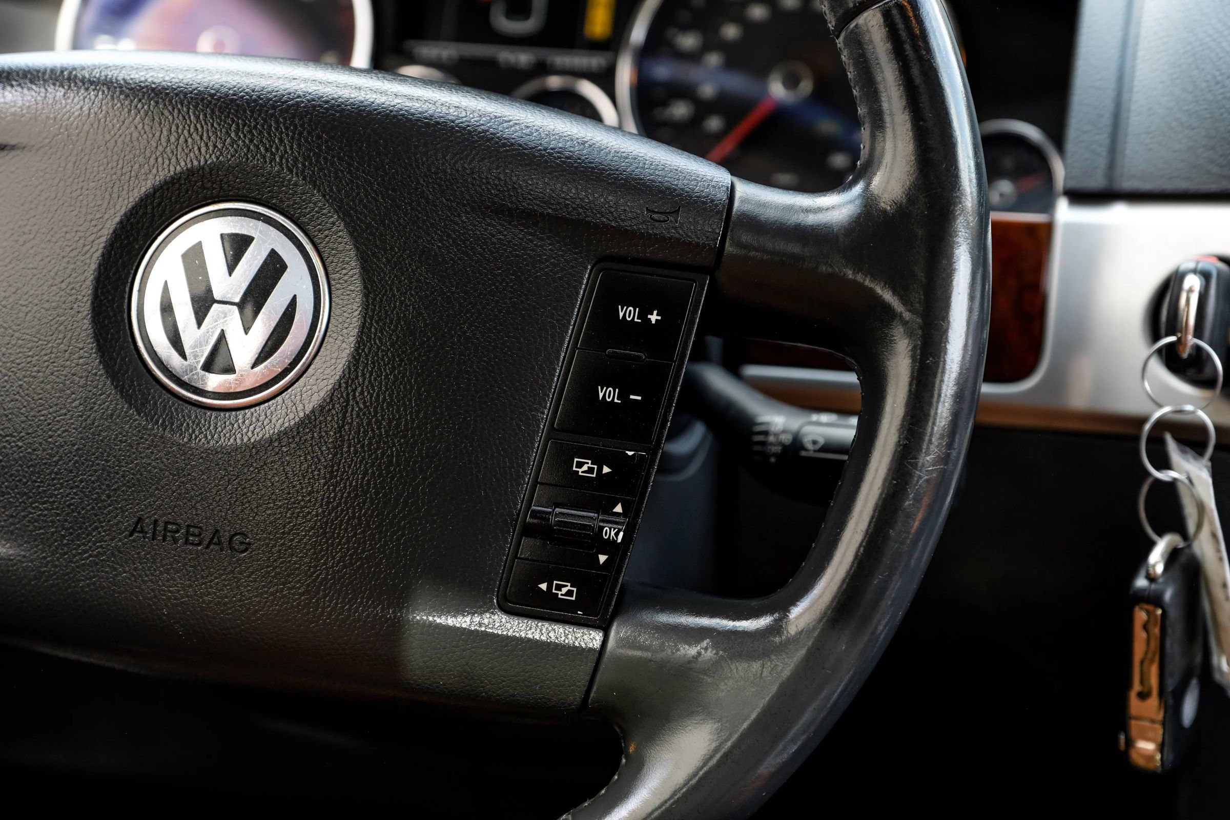 Used 2006 Volkswagen Touareg V10 TDI AWD/4WD image 21