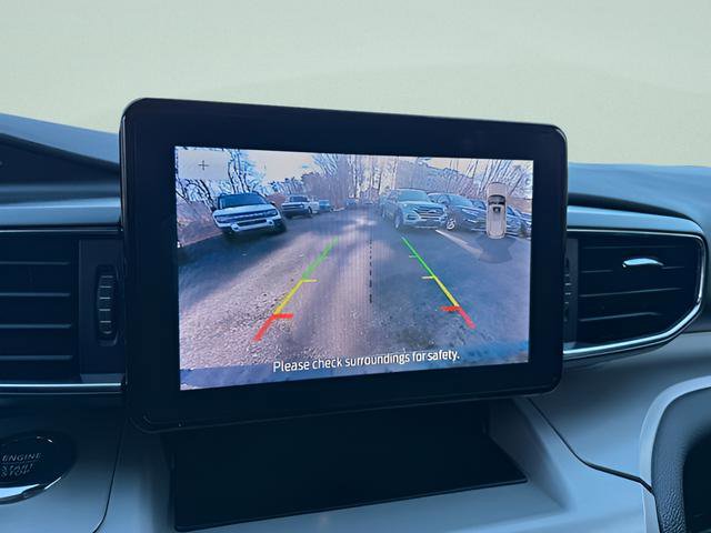Used 2023 Ford Explorer XLT w/ Equipment Group 202A AWD/4WD image 8