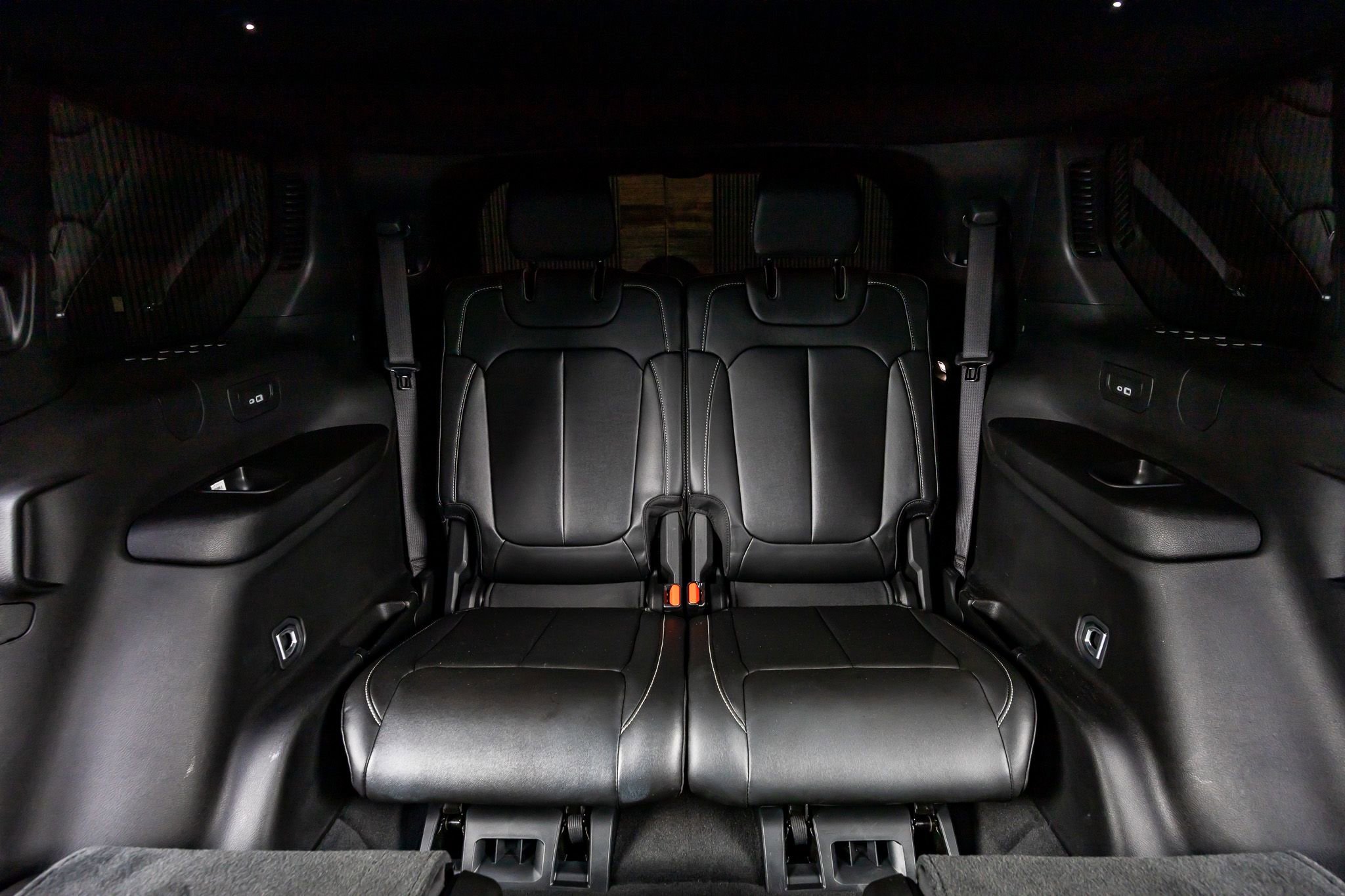 Used 2025 Jeep Grand Cherokee L Limited RWD image 32