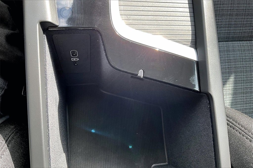 Certified 2023 Volvo XC60 B5 Core image 15