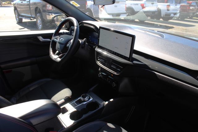 Used 2025 Ford Escape ST-Line Select w/ Tech Pack #2 AWD/4WD image 18